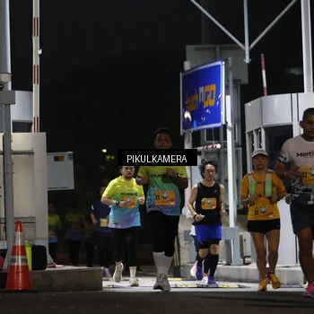 Runner Photo 7086272