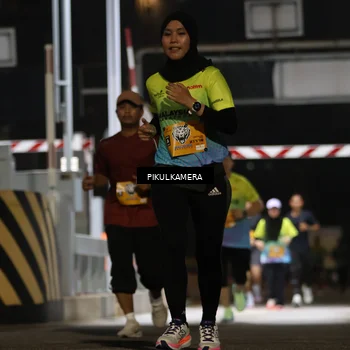 Runner Photo 7086346