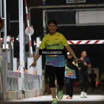 Runner Photo 7086353