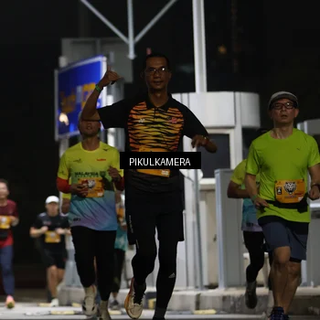 Runner Photo 7086367
