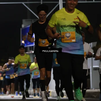 Runner Photo 7086431