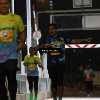 Runner Photo 7086436