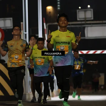 Runner Photo 7086437