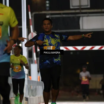 Runner Photo 7086438