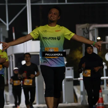 Runner Photo 7086440