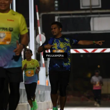Runner Photo 7086444