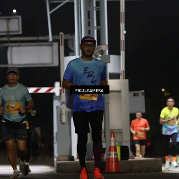 Runner Photo 7086503