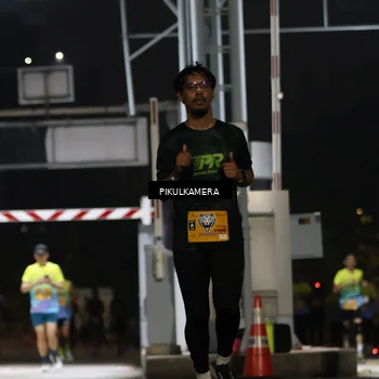 Runner Photo 7086512