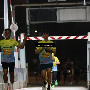 Runner Photo 7086526