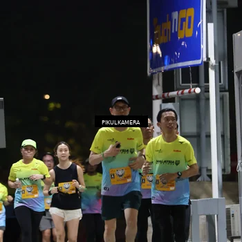 Runner Photo 7086541