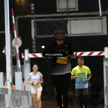 Runner Photo 7086623