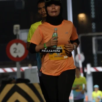 Runner Photo 7086651