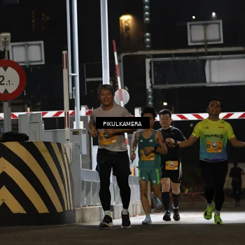 Runner Photo 7086708
