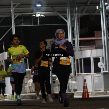 Runner Photo 7086715