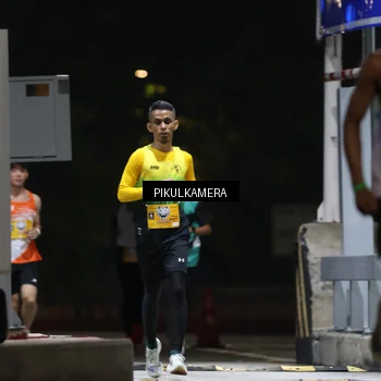 Runner Photo 7086732