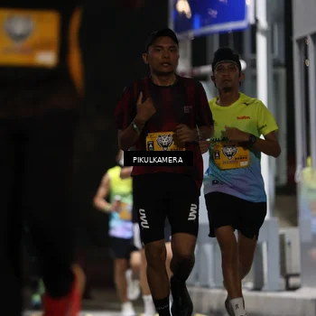 Runner Photo 7086739