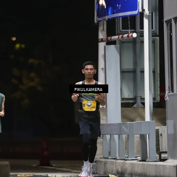 Runner Photo 7086750