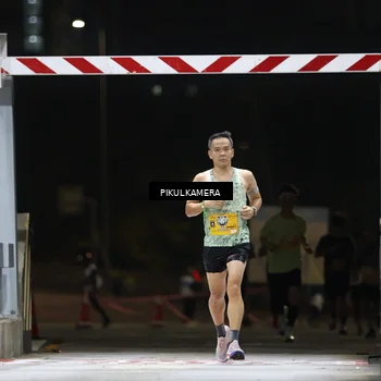 Runner Photo 7086752