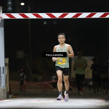 Runner Photo 7086753