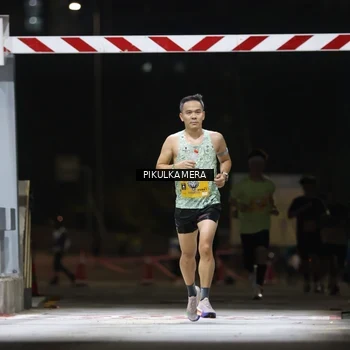 Runner Photo 7086758