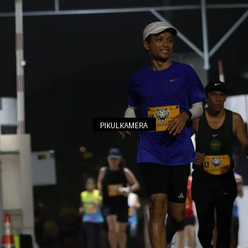 Runner Photo 7086793
