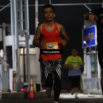 Runner Photo 7086844