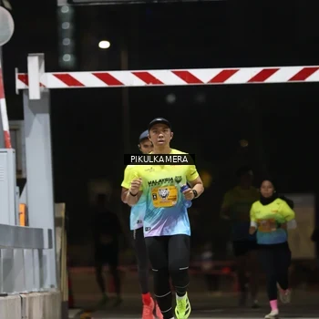 Runner Photo 7086871