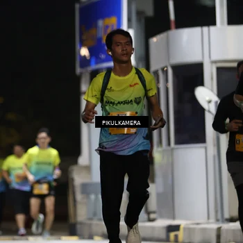 Runner Photo 7086901