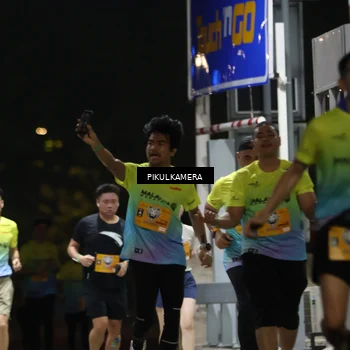 Runner Photo 7086916