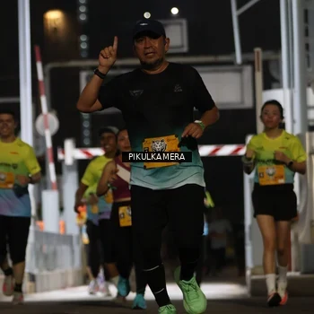 Runner Photo 7086977