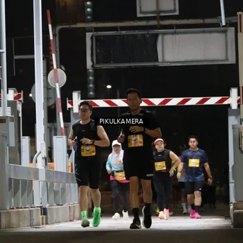 Runner Photo 7087005