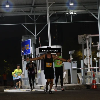 Runner Photo 7087016