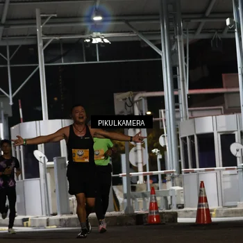 Runner Photo 7087019