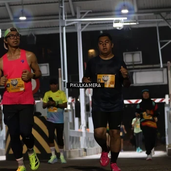 Runner Photo 7087041