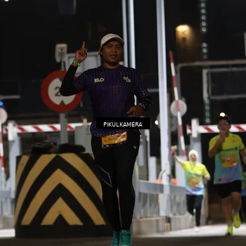 Runner Photo 7087084