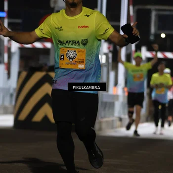 Runner Photo 7087104