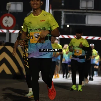 Runner Photo 7087129