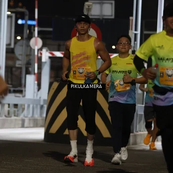 Runner Photo 7087143