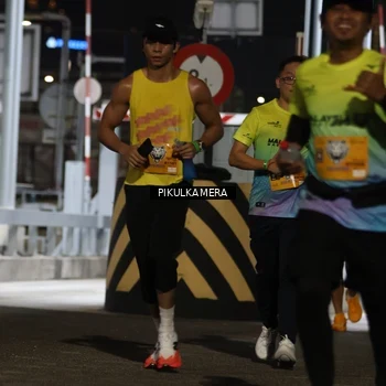 Runner Photo 7087144