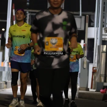 Runner Photo 7087147
