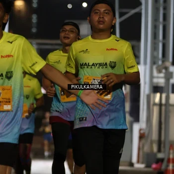 Runner Photo 7087176