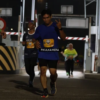 Runner Photo 7087178