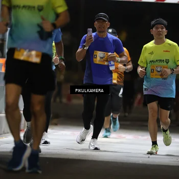 Runner Photo 7087211