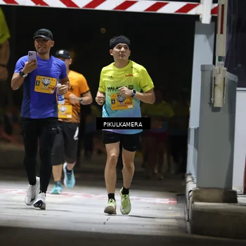 Runner Photo 7087227