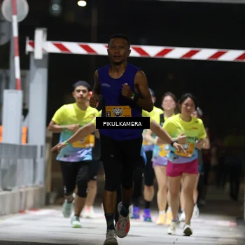 Runner Photo 7087238