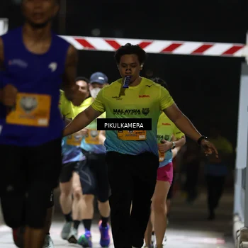 Runner Photo 7087242