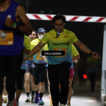Runner Photo 7087244