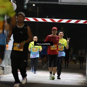 Runner Photo 7087266