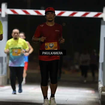 Runner Photo 7087276