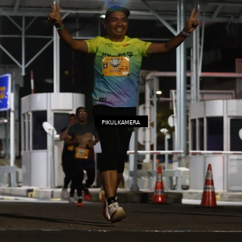 Runner Photo 7087319